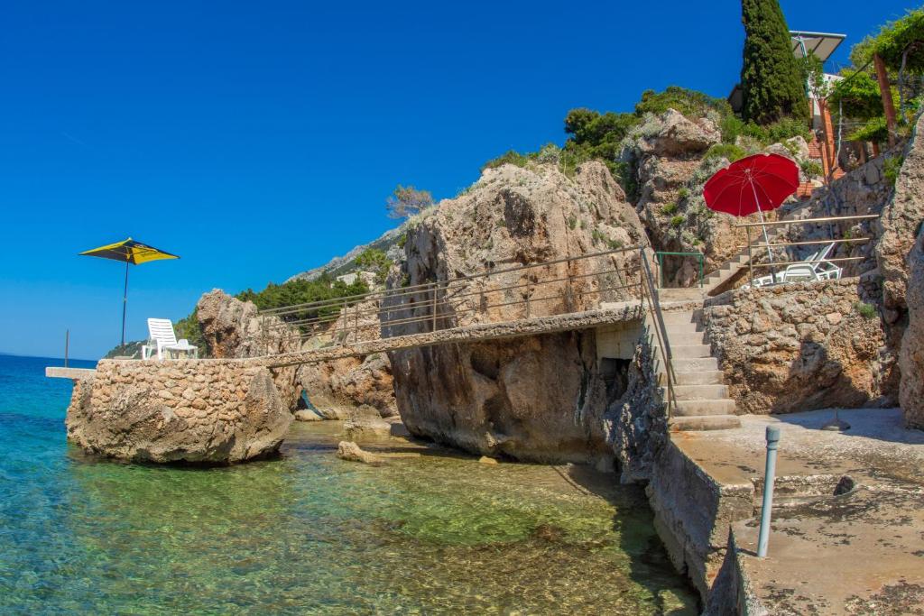 Apartments with a parking space Pisak, Omis - 16239 photo 4