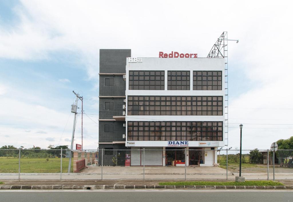 RedDoorz Near Iloilo International Airport photo 1