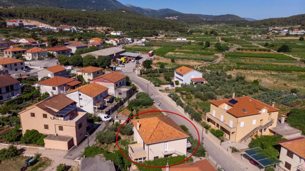 Apartments and rooms with parking space Jelsa, Hvar - 4028 photo 1
