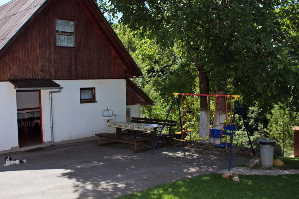 Apartments with a parking space Poljanak, Plitvice - 5195 photo 3