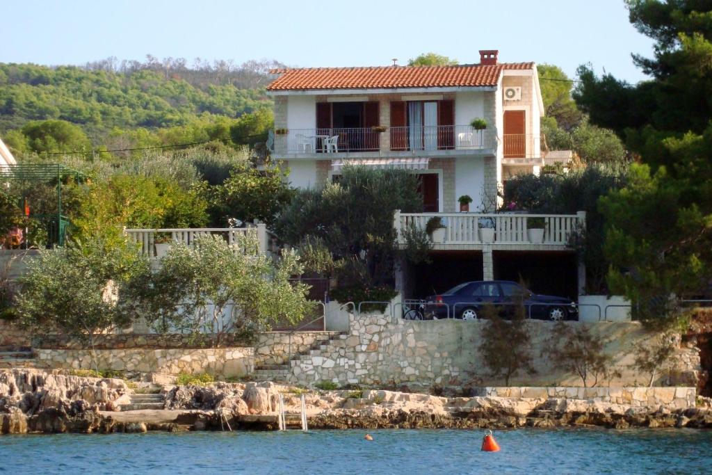 Apartments by the sea Necujam, Solta - 5162 photo 2
