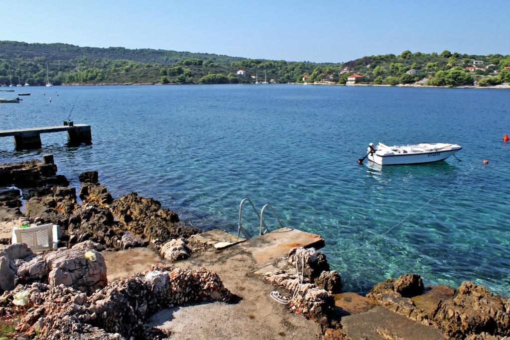 Apartments by the sea Necujam, Solta - 5162 photo 4