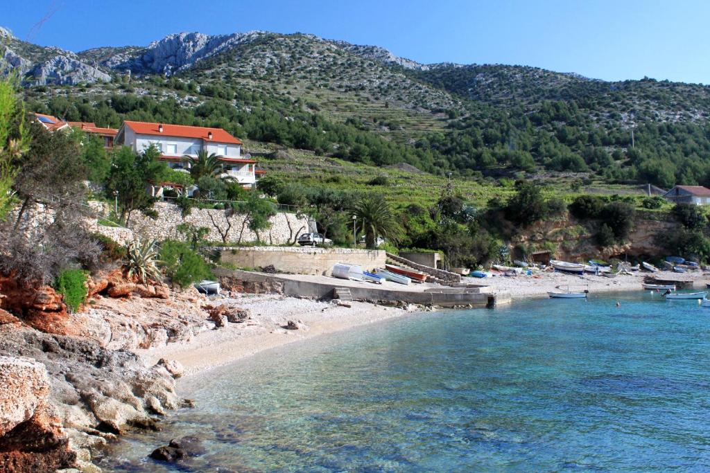Apartments with a parking space Zavala, Hvar - 8802 photo 4