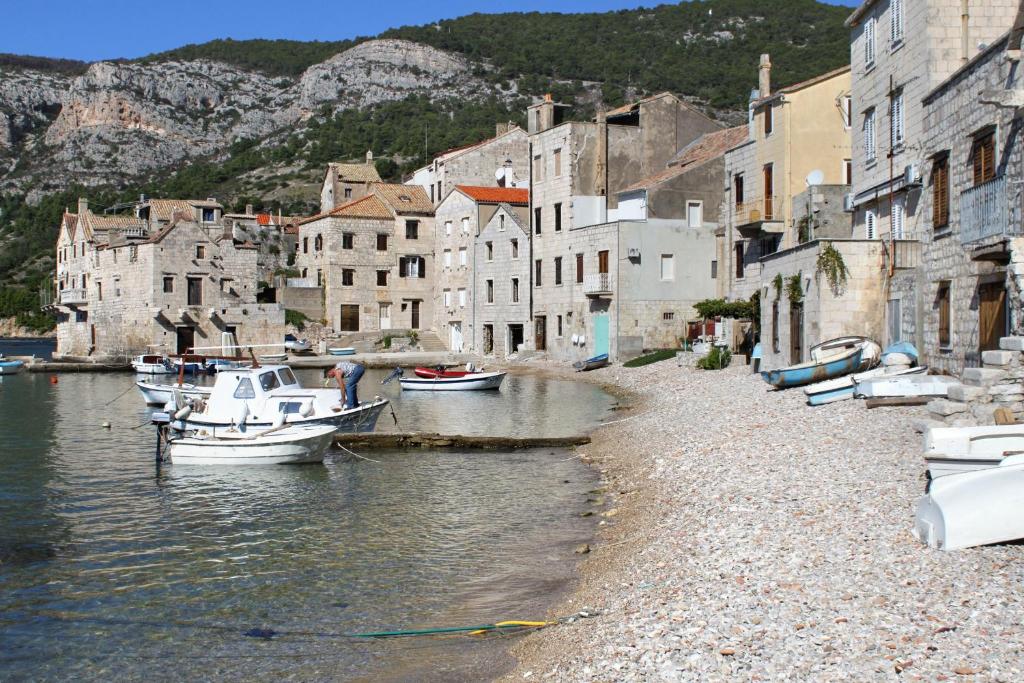 Apartments and rooms with parking space Komiza, Vis - 8844 photo 3