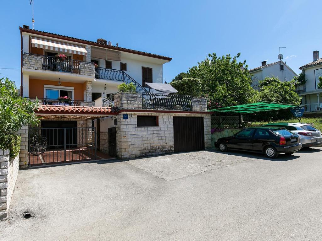 Apartments with a parking space Porec - 6922 photo 1
