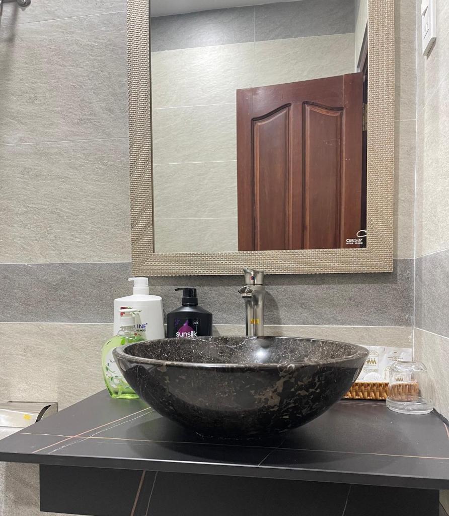 Y Linh Hotel