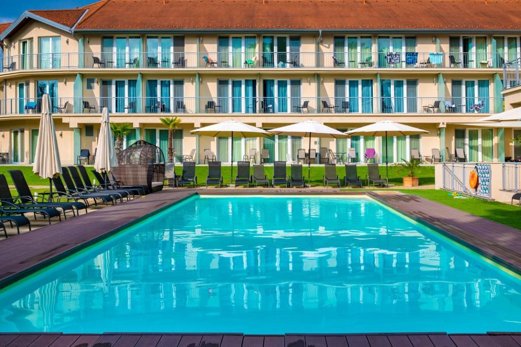 Holiday Resorts photo 3