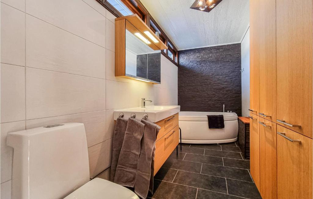 Amazing Home In Finnerdja With Sauna, Wifi And 3 Bedrooms photo 4