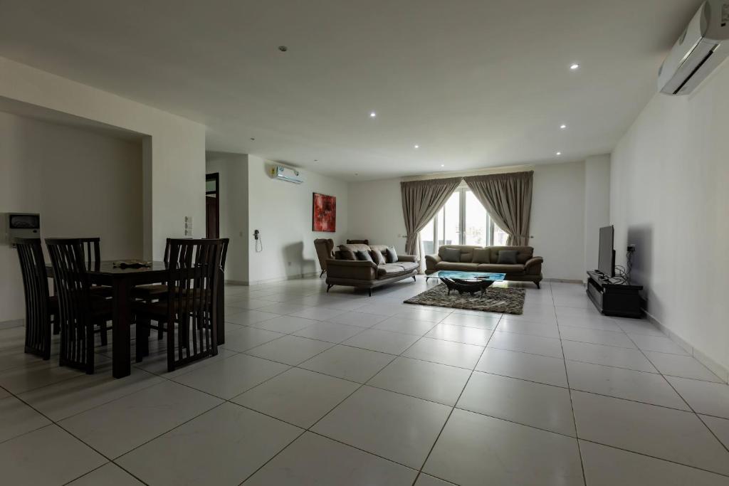 Accra Fine Suites - Henrietta's Residences photo 2