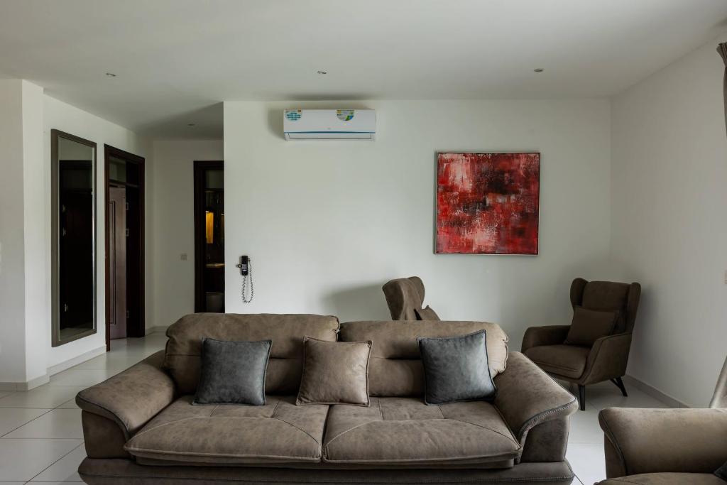 Accra Fine Suites - Henrietta's Residences photo 3