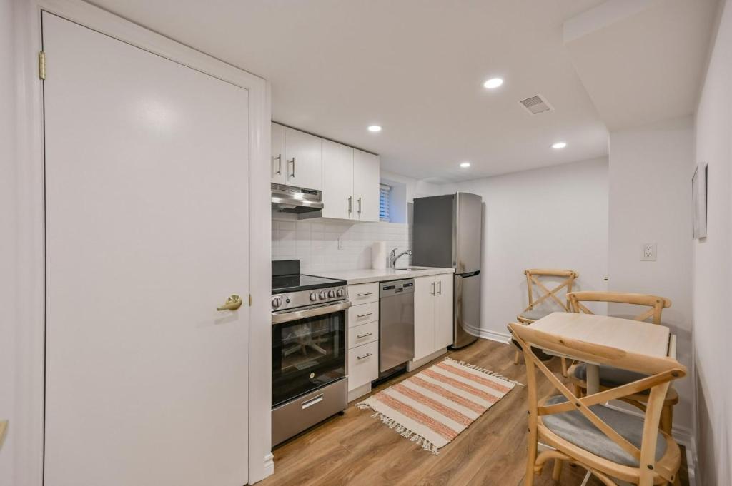 1 Bedroom Lower Level Suite in Burlington -The Jacob at Bellwood photo 4