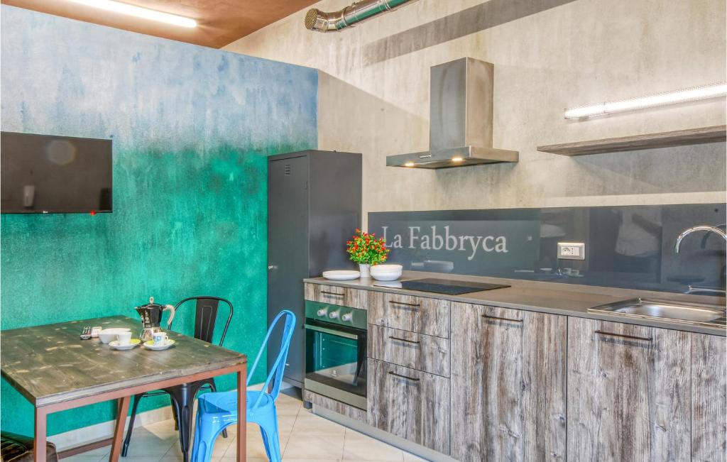 Stunning Apartment In Porto Santelpidio With 2 Bedrooms And Wifi