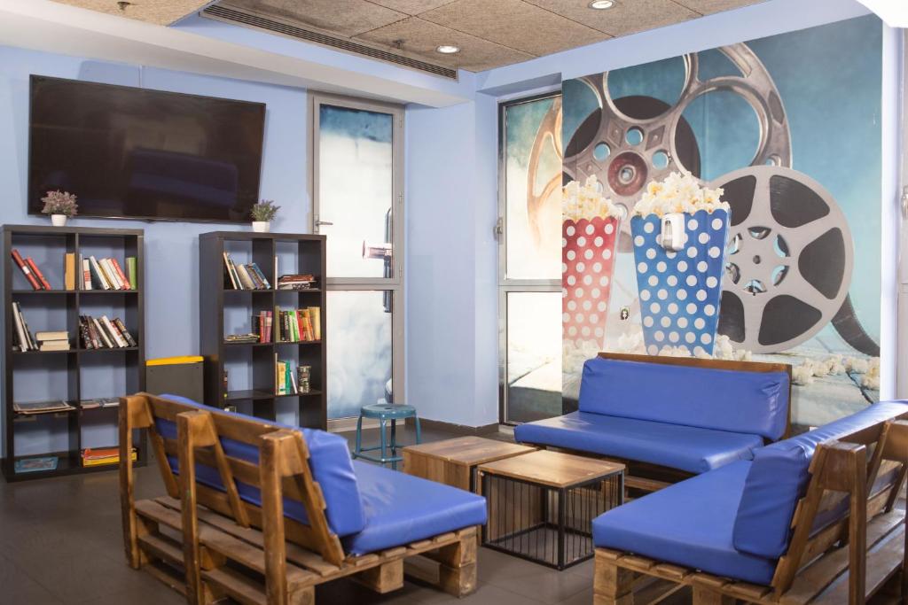 Urbany Hostels Barcelona - Tap to explore photos