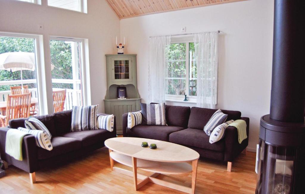 Amazing Home In Lerberget With 3 Bedrooms, Sauna And Wifi photo 2