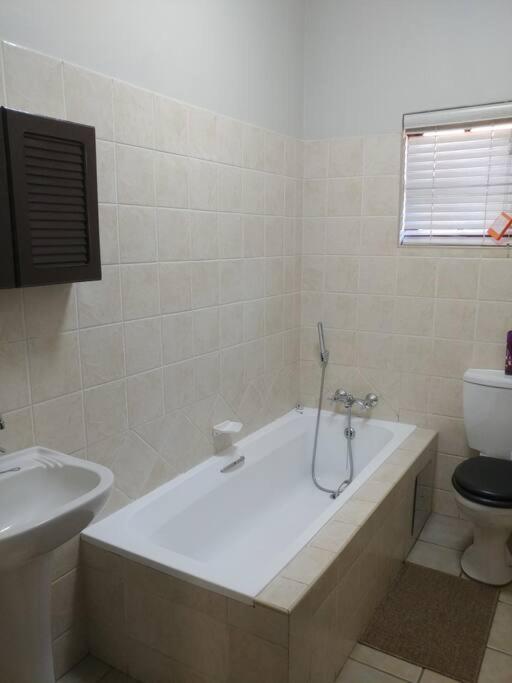 Ebeneezer Self-Catering Guesthouse in the Lowveld photo 3