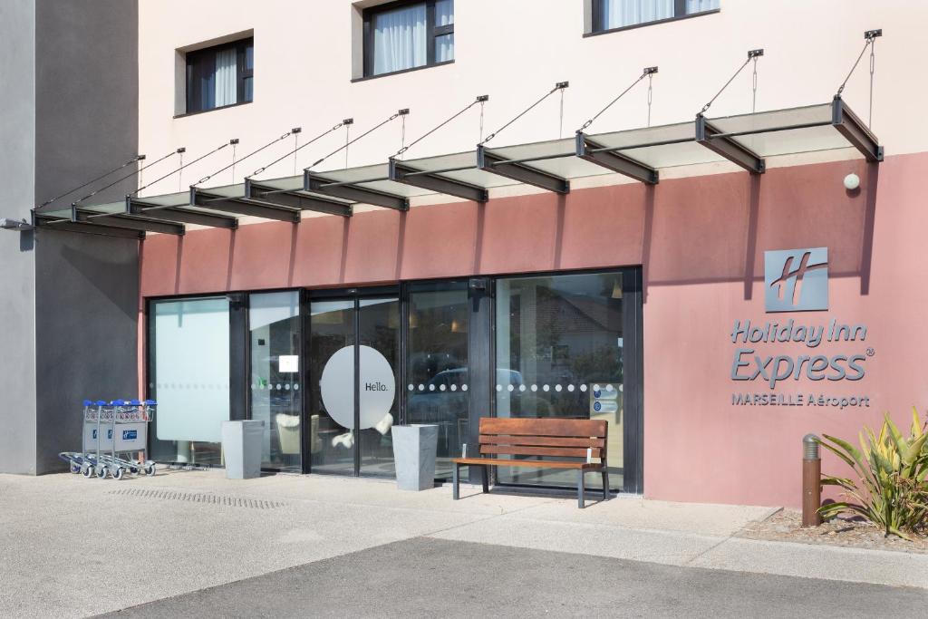 Holiday Inn Express - Marseille Airport, an IHG Hotel photo 2