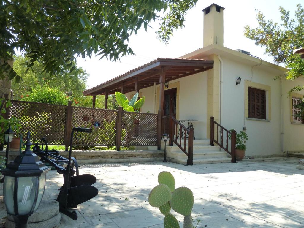 Farm House photo 2