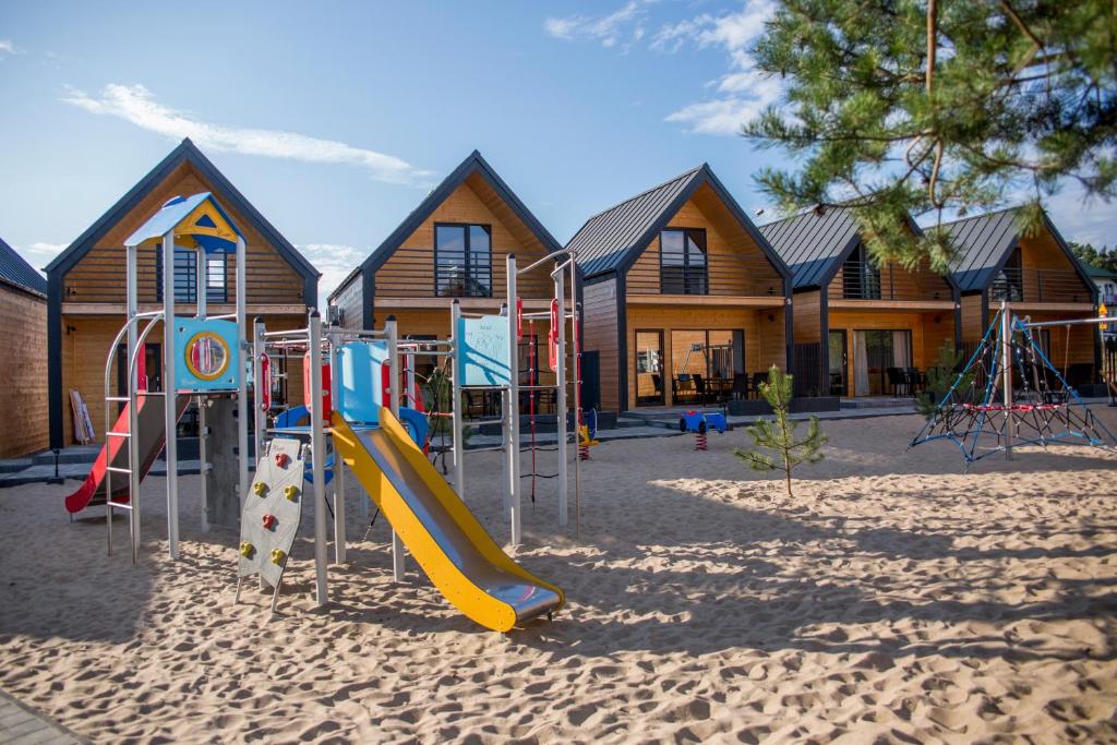 Huśtawka i Hamak - Domki z basenem nad morzem Ustka photo 1