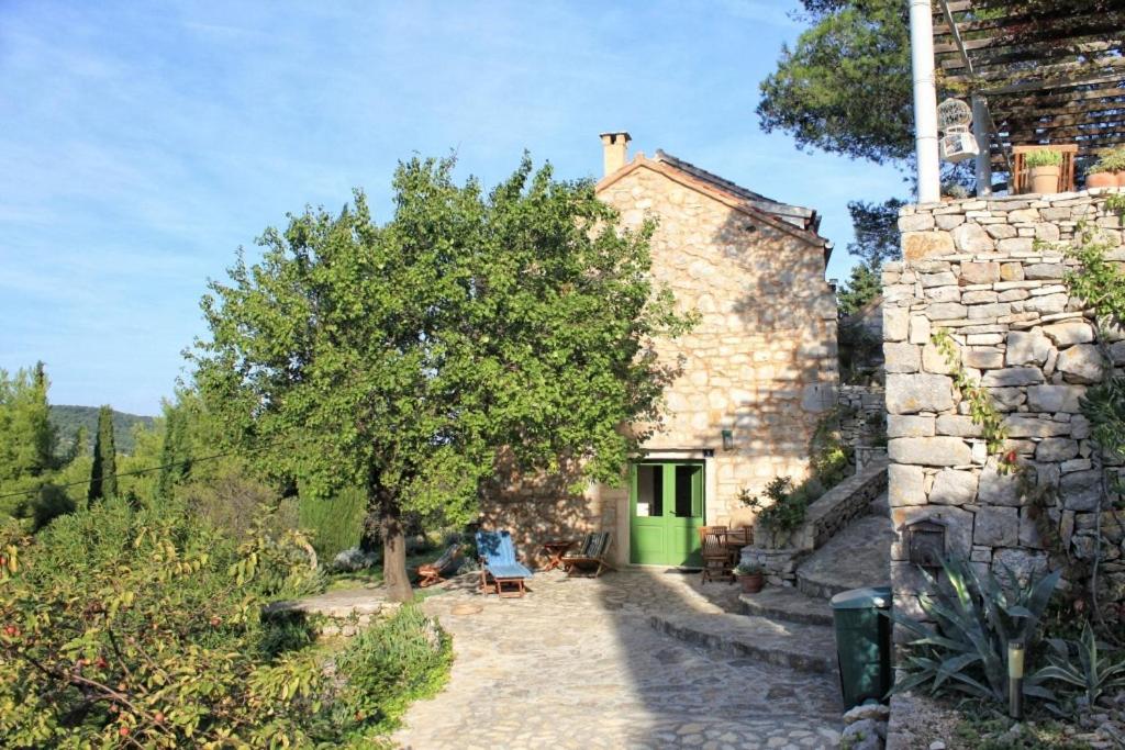 Family friendly house with a swimming pool Talez, Vis - 8850 photo 2