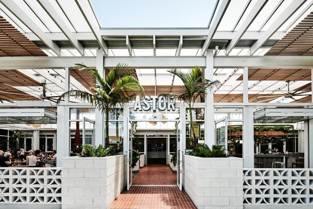 Astor Hotel Motel photo 2