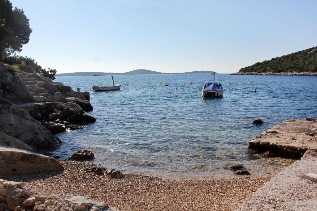 Seaside house with a swimming pool Cove Ljubljeva, Trogir - 9431 photo 4