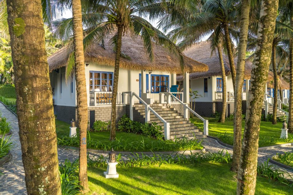 L'Azure Resort and Spa