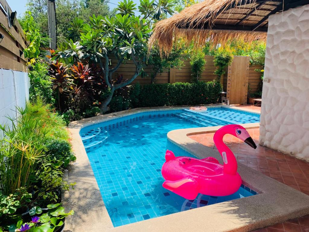 BTC Boutique Resort Private Pool Villas and Studios Hua Hin บ้านทะเลจีน บูติค รีสอร์ท หัวหิน Room Type - Three-Bedroom Villa with Private Pool