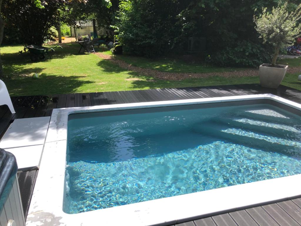 PAUSE NATURE SORBAIS Gite de groupe avec Piscine, Spas, Sauna et Hammam Shower avec 8 chambres et 8 salles de bain, grande cuisine et grande salle de vie photo 2