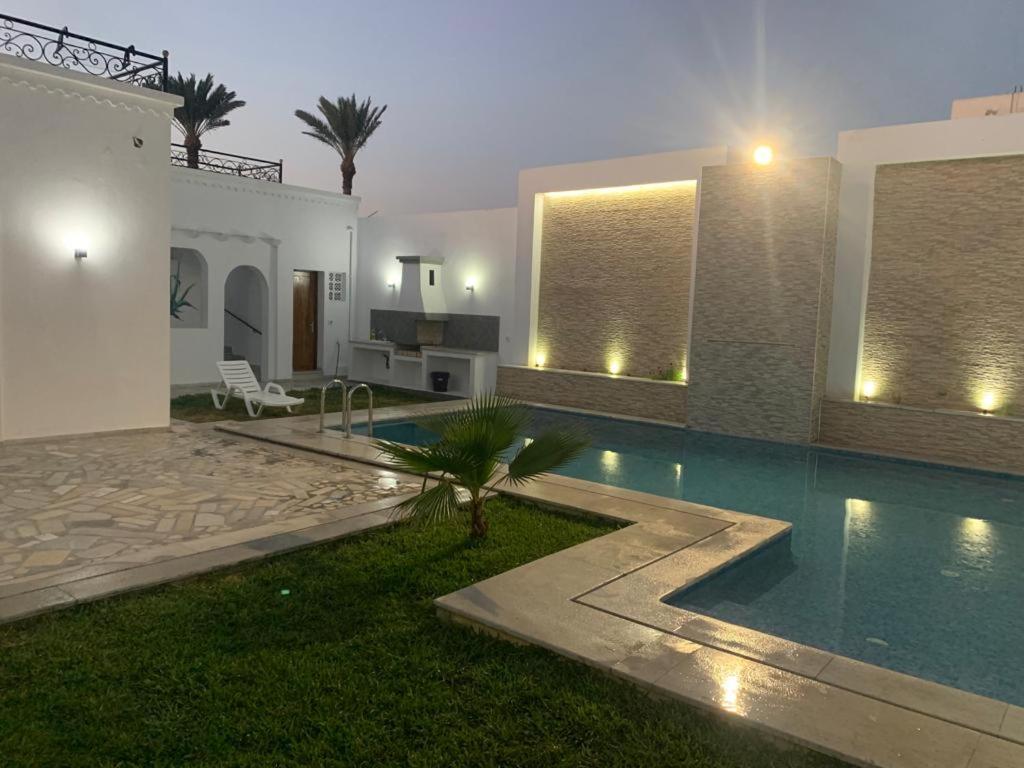La casa blanca photo 2