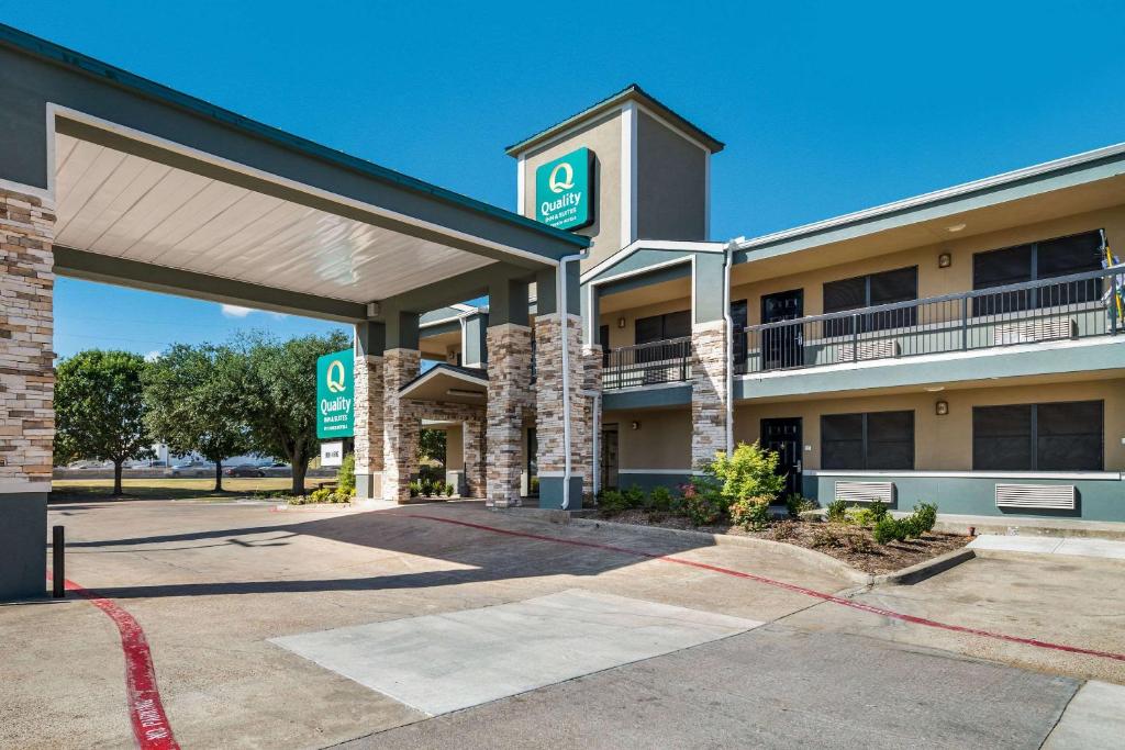 Quality Inn & Suites - Garland photo 1