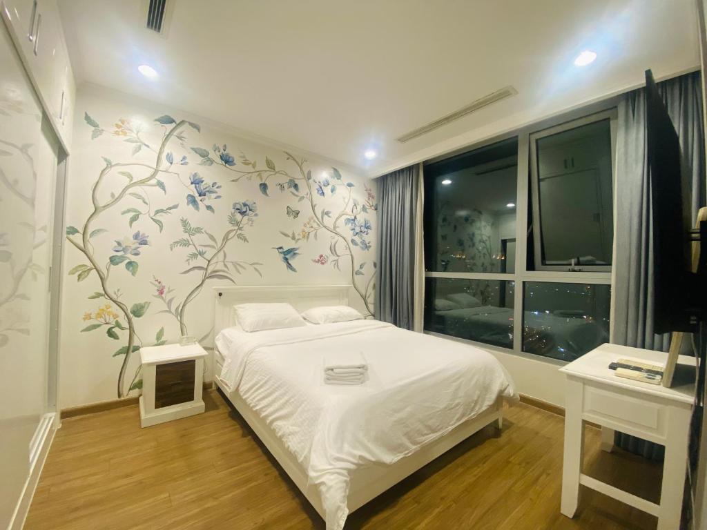 LANDMARK 81-LUXURY APARTMENT