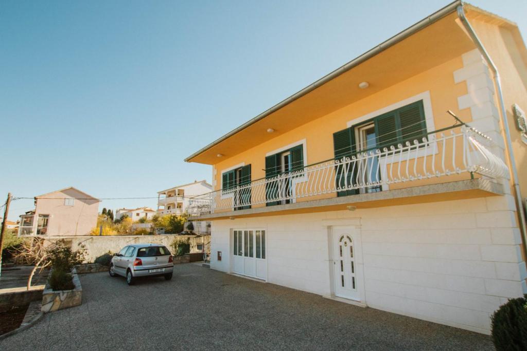 Apartments with a parking space Marina, Trogir - 11554 photo 2
