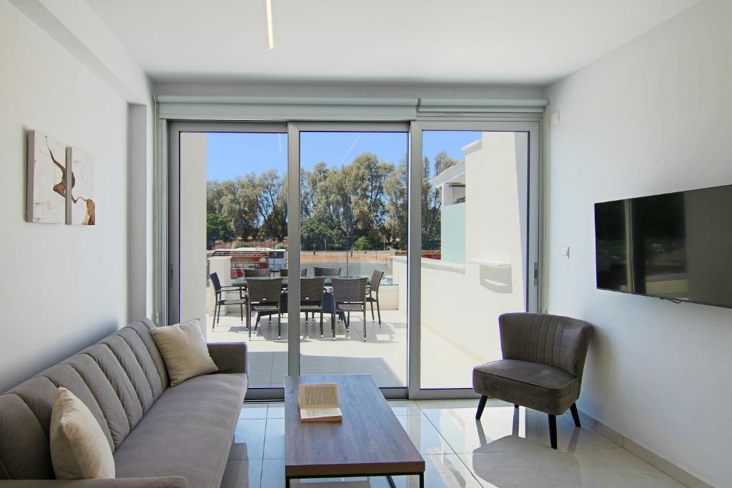 Phaedrus Living - Seaside Deluxe Flat Harbour 112 photo 1
