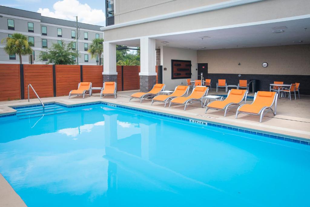 Holiday Inn Pensacola - University Area, an IHG Hotel photo 1