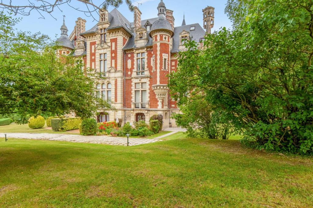 Wonderful apartment in a château with a yard - Houlgate - Welkeys photo 1