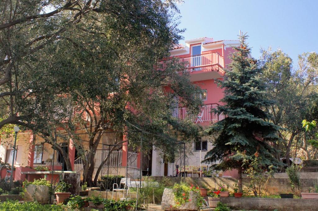 Apartments with a parking space Poljana, Ugljan - 8473 photo 1