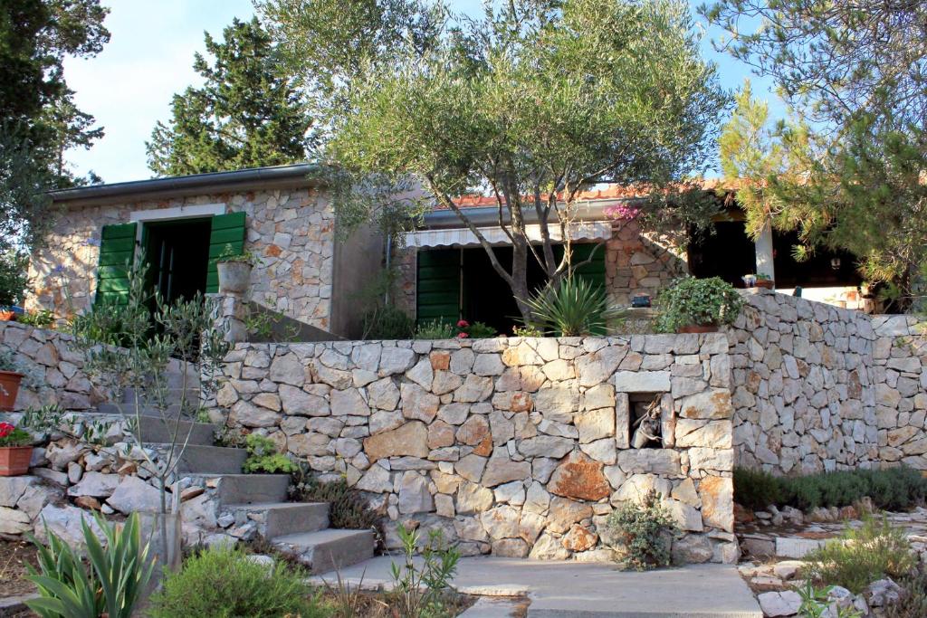 Secluded fisherman's cottage Lavdara, Dugi otok - 8175 photo 1