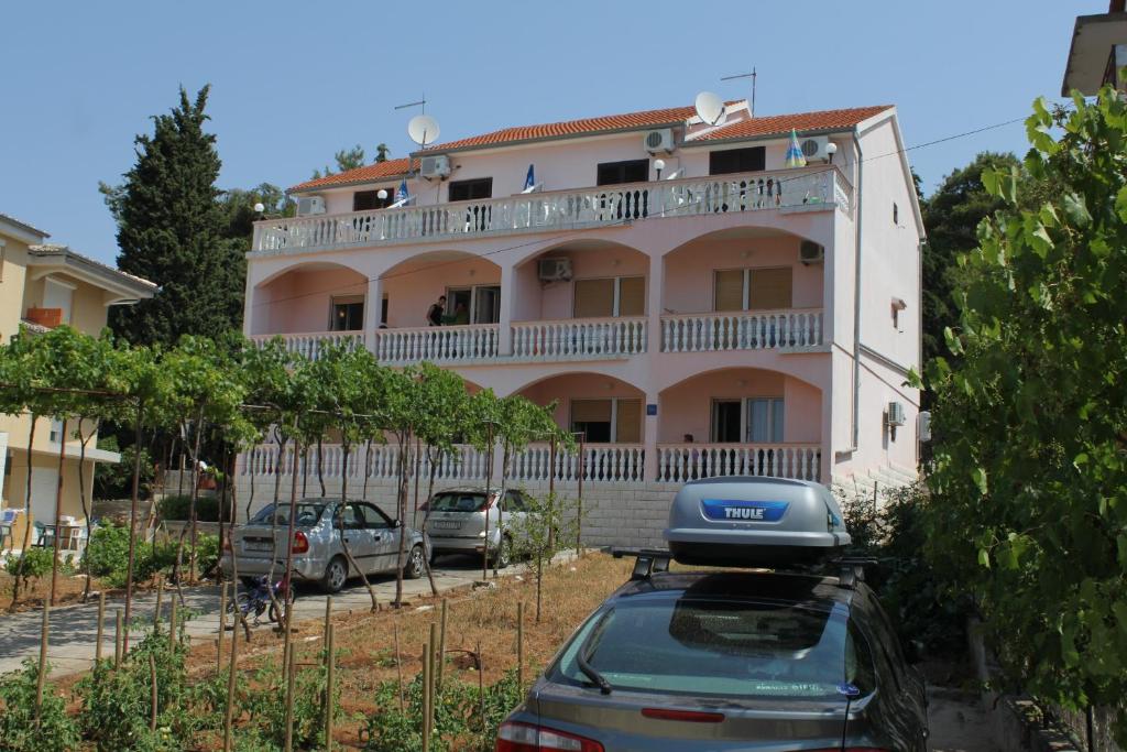 Apartments by the sea Kukljica, Ugljan - 8316 photo 1