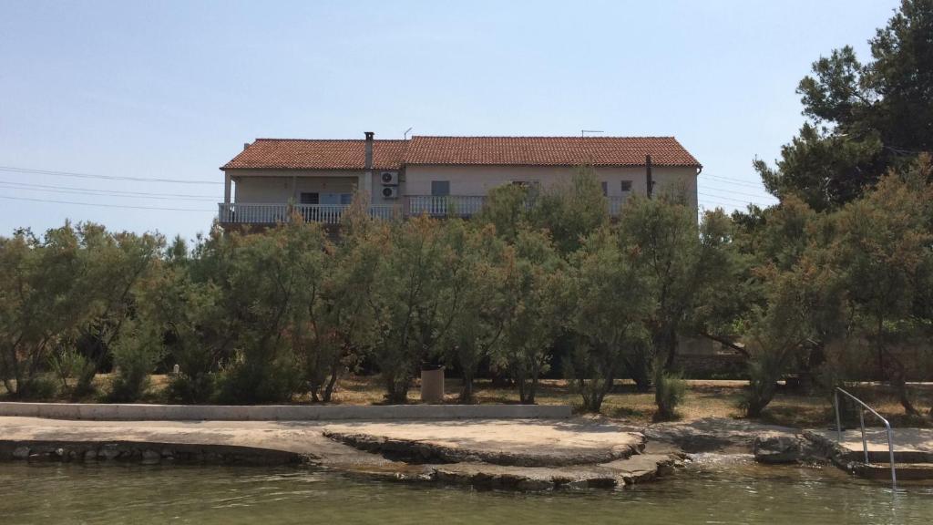 Apartments and rooms by the sea Mrljane, Pasman - 8464 photo 1