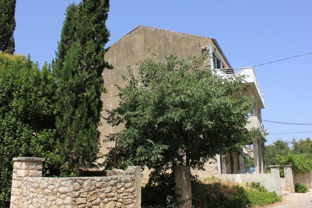 Apartments by the sea Preko, Ugljan - 8292 photo 1