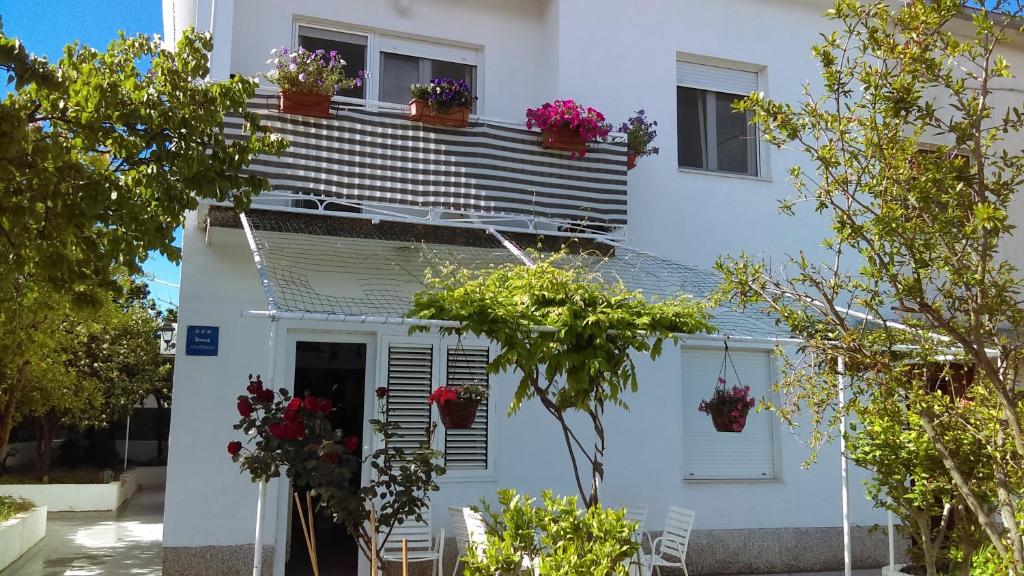 Apartments by the sea Okrug Donji, Ciovo - 11144 photo 1