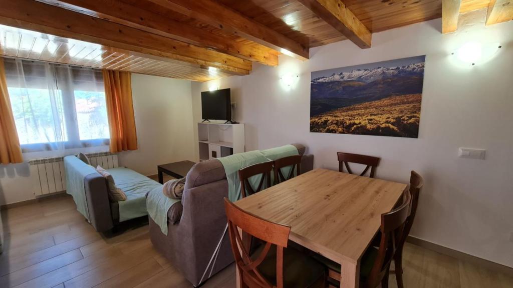 Casa rural los 7 pinos de Gredos photo 3