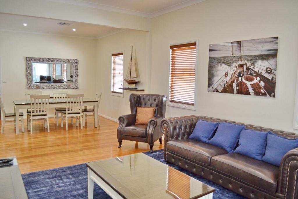 Captains Cottage SWR photo 2