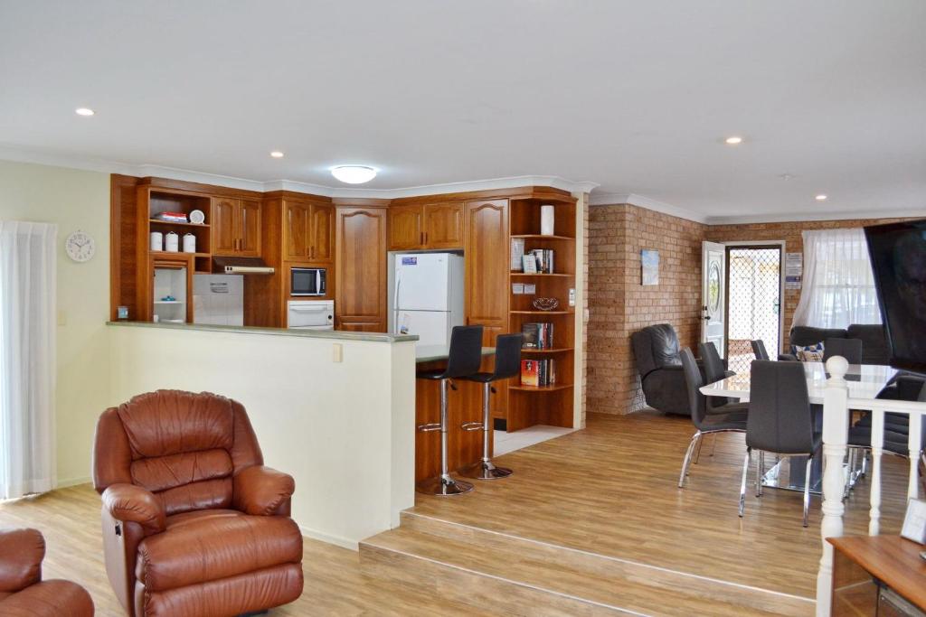 Beach House Landsborough photo 4
