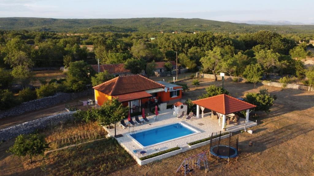Family friendly house with a swimming pool Gornje Planjane, Zagora - 19733 photo 1