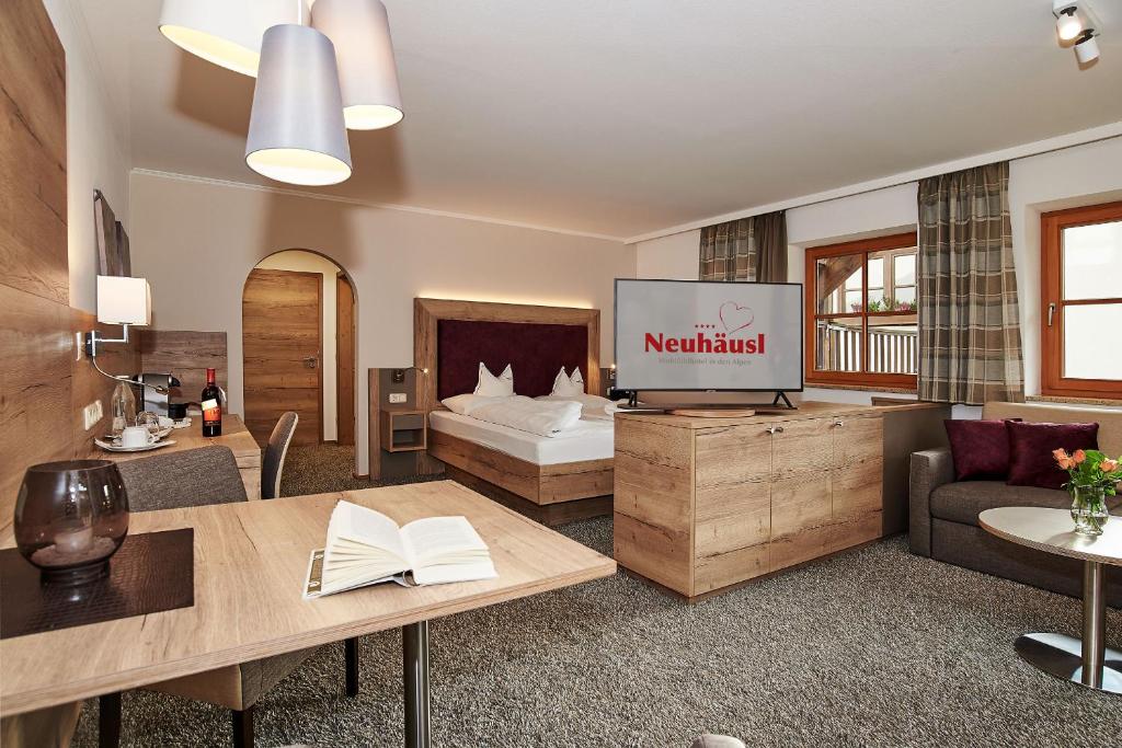 Hotel Neuhäusl Superior photo 1
