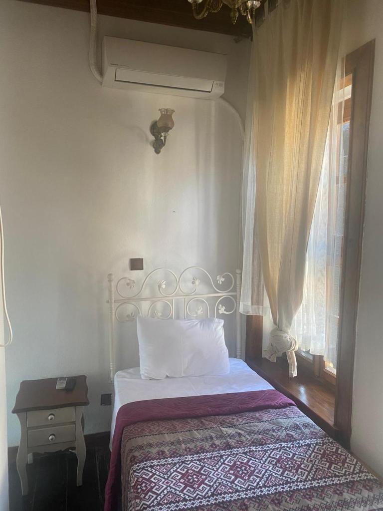 Aristonicus Boutique Hotel photo 4