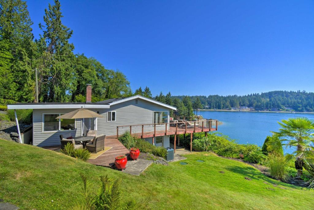 Waterfront Gig Harbor Home with Furnished Deck photo 1