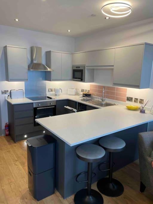 Sea View Apartment - Sleeps 2