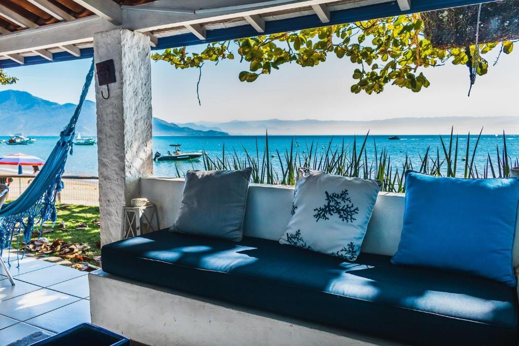 Casa pé na areia na Praia da Armação em Ilhabela photo 1
